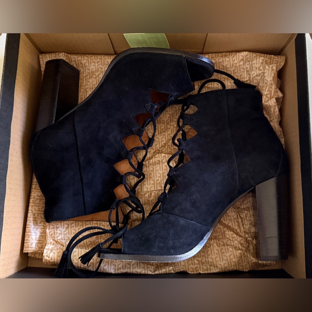 FRYE suede Black Heeled Boots, 8.5